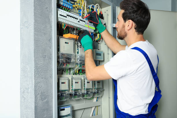 Best Licensed Electrician  in Brentwood, MO